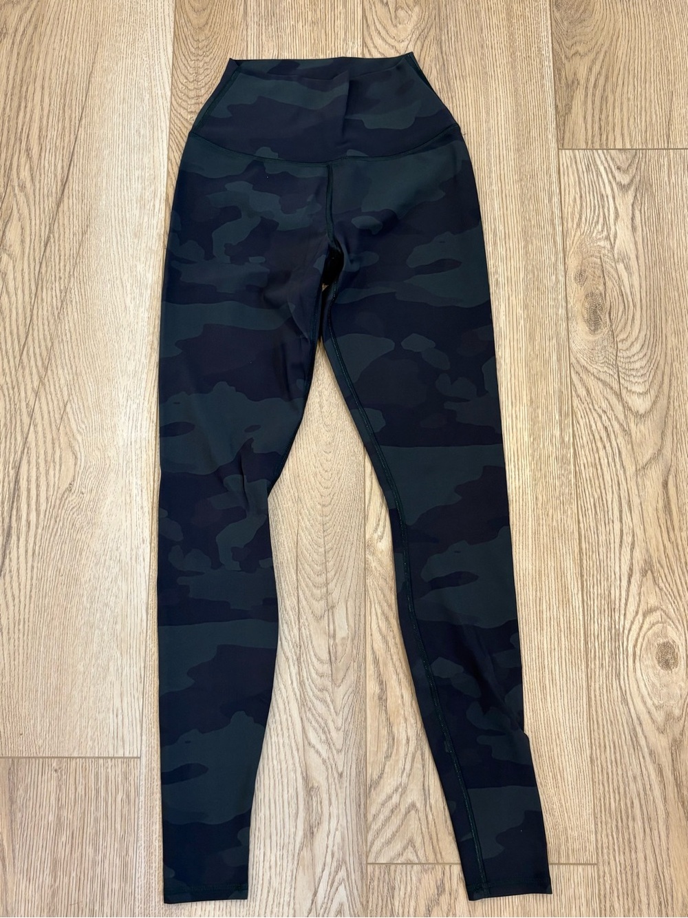 Alo Camo Leggings